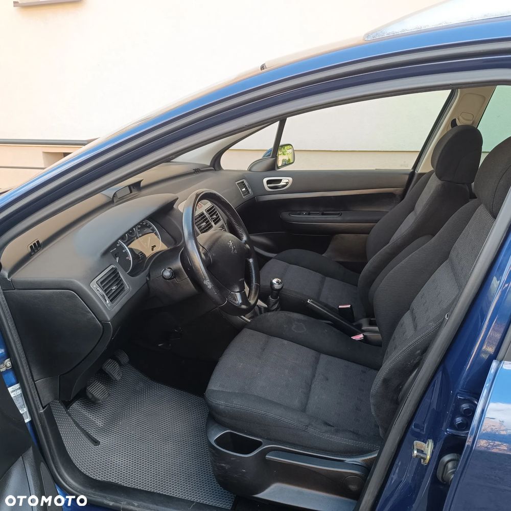 Peugeot 307 1.6 - 8