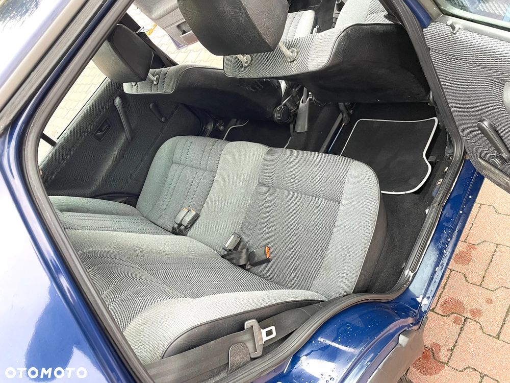 Volkswagen Golf 1.6 CL TDLLK TD - 18