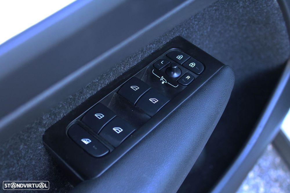 Volvo XC 40 1.5 T2 Momentum Core - 5