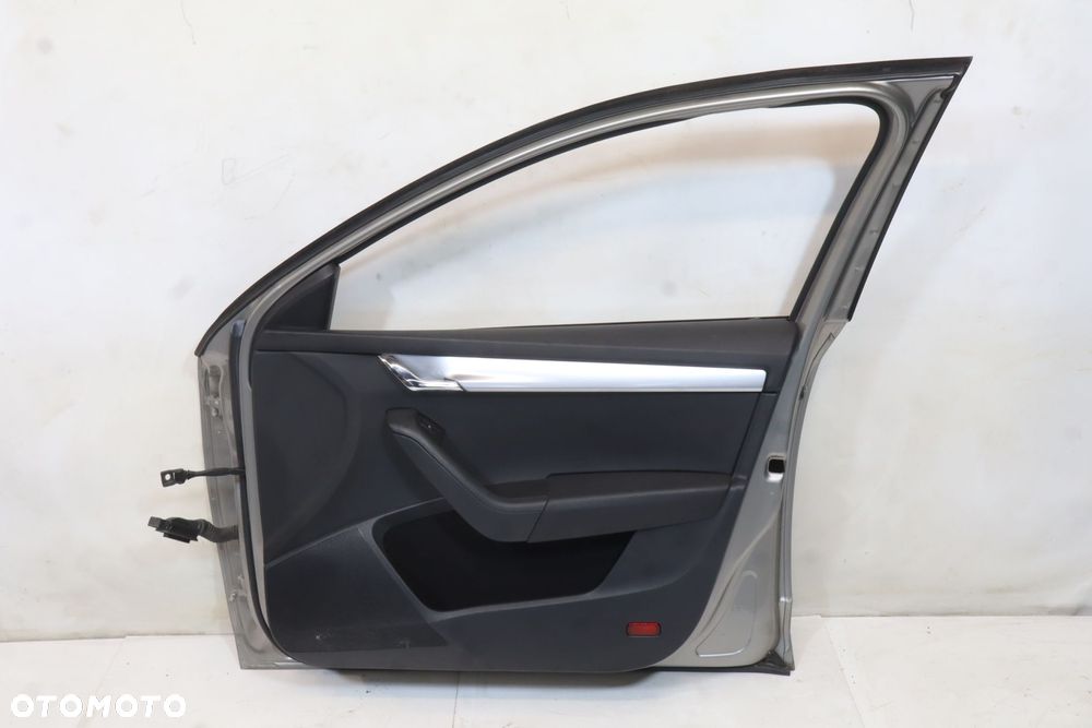 DRZWI PRAWY PRZÓD SKODA OCTAVIA III LIFT F8H - 2