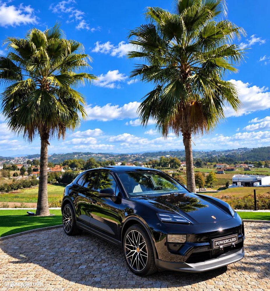 Porsche Macan Electric 4 - 10