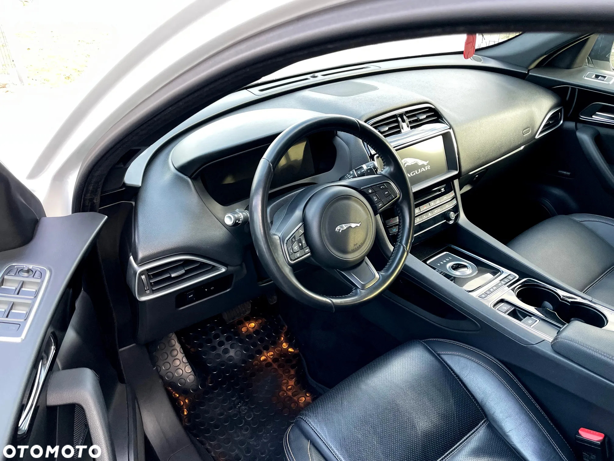 Jaguar F-Pace 35t AWD Prestige - 2