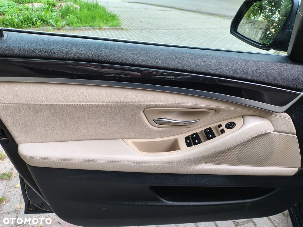 BMW Seria 5 518d Luxury Line - 19