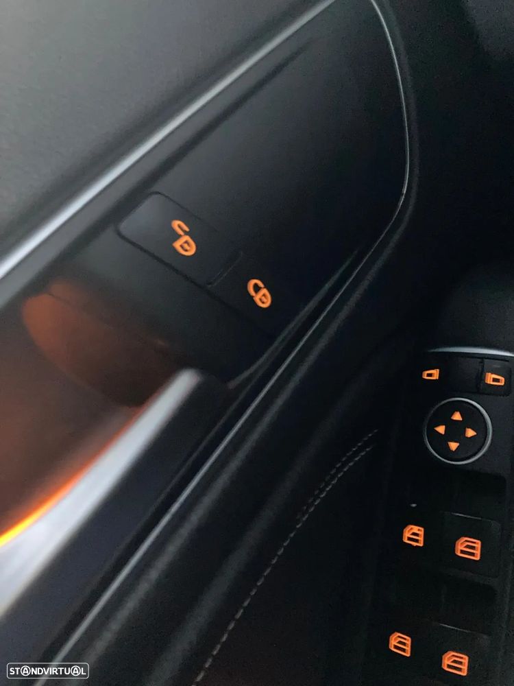 Mercedes-Benz CLA 200 d Shooting Brake - 17