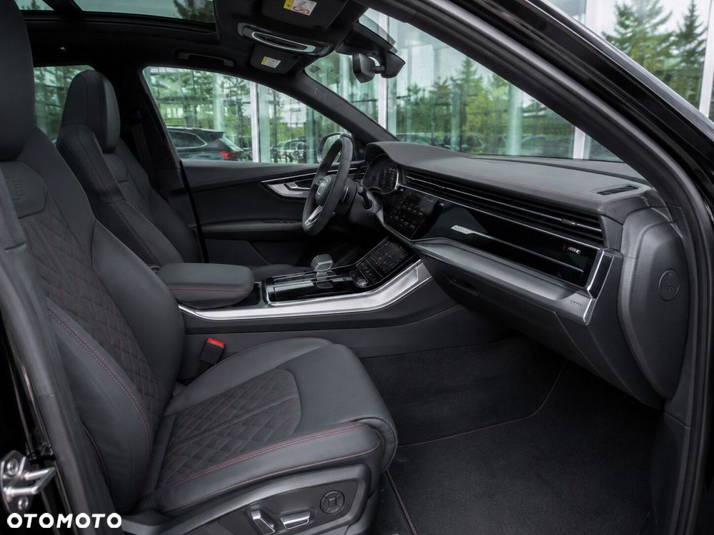 Audi Q8 - 9