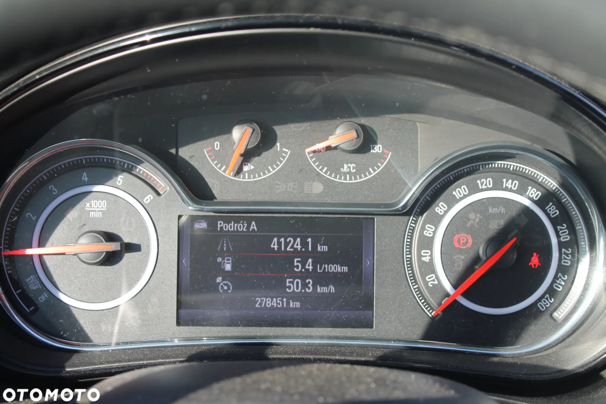 Opel Insignia - 14