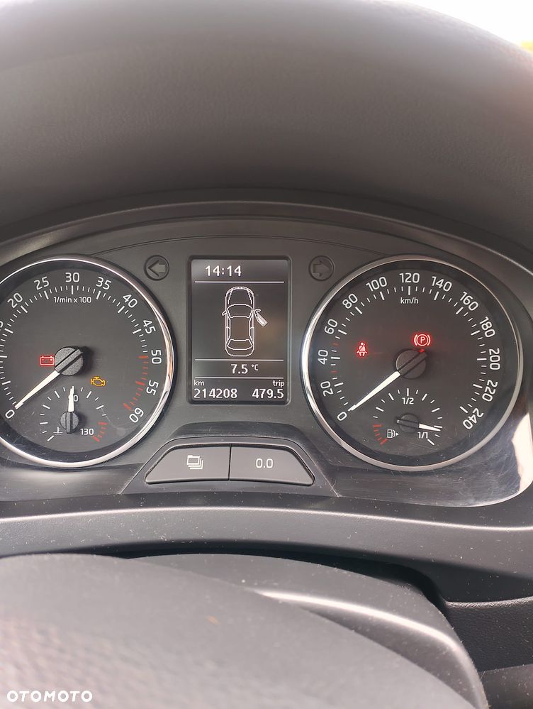 Skoda RAPID - 6