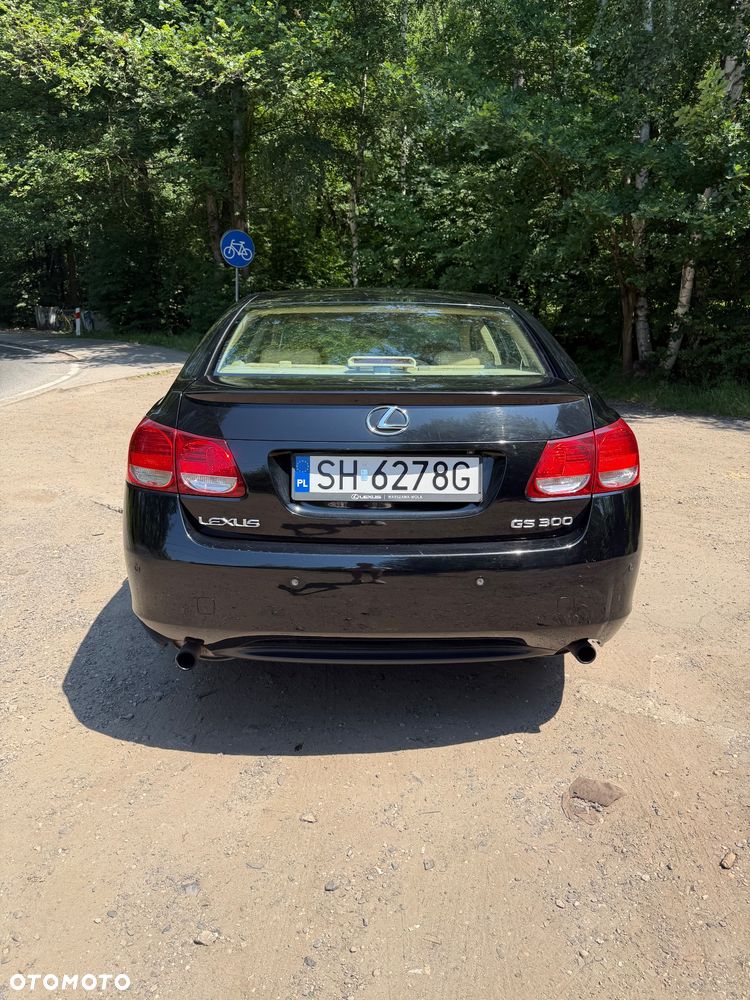 Lexus GS - 4