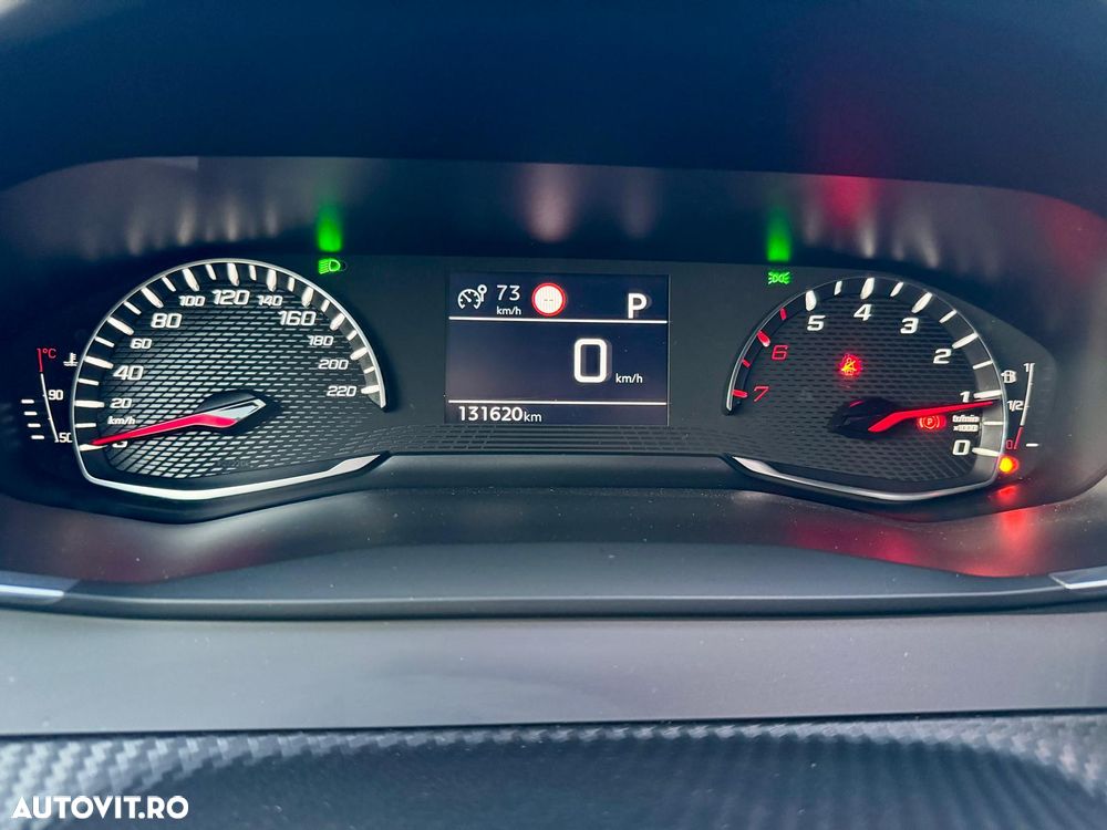 Peugeot 2008 PureTech 130 EAT8 Allure - 5