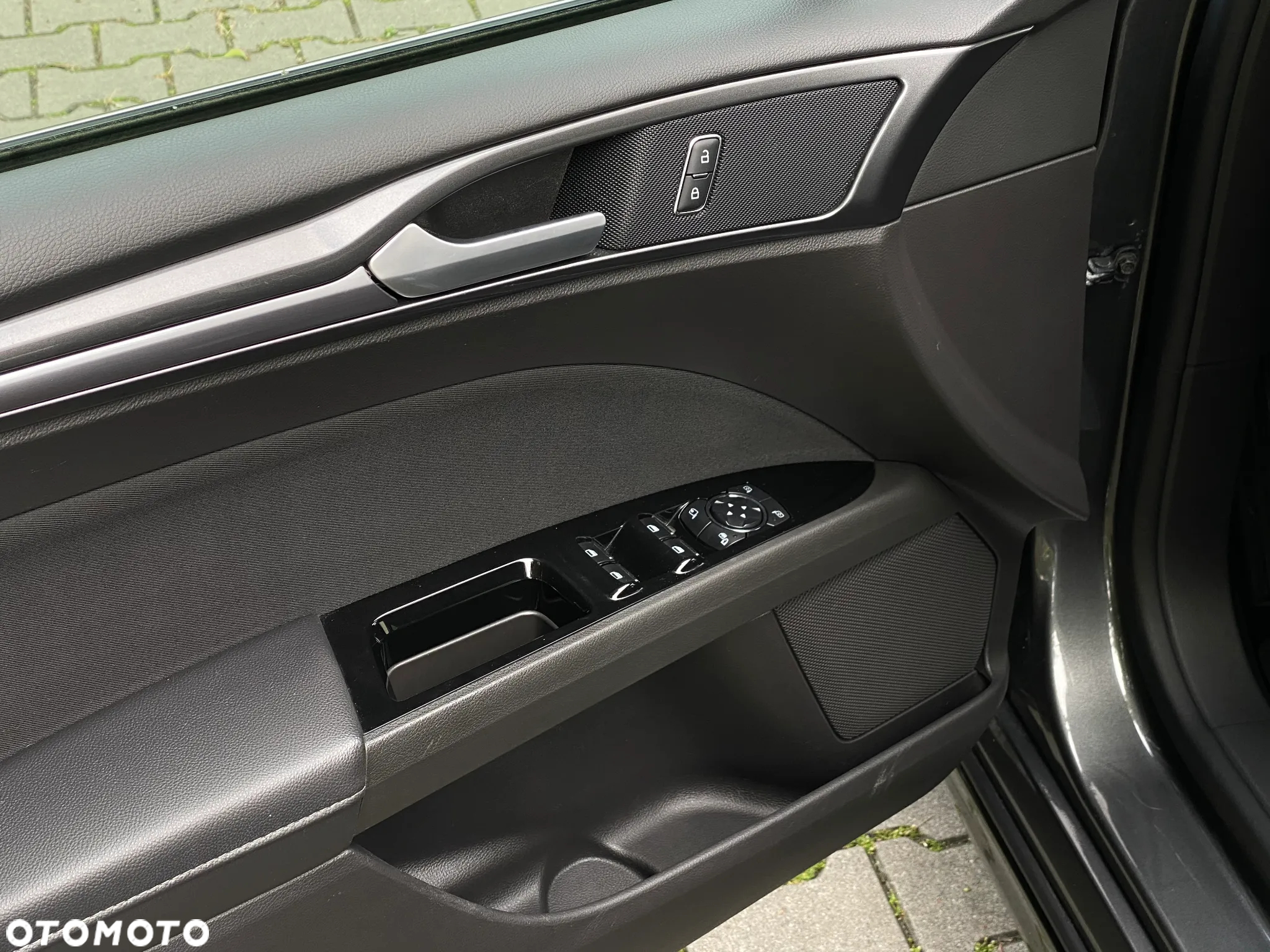 Ford Mondeo - 25