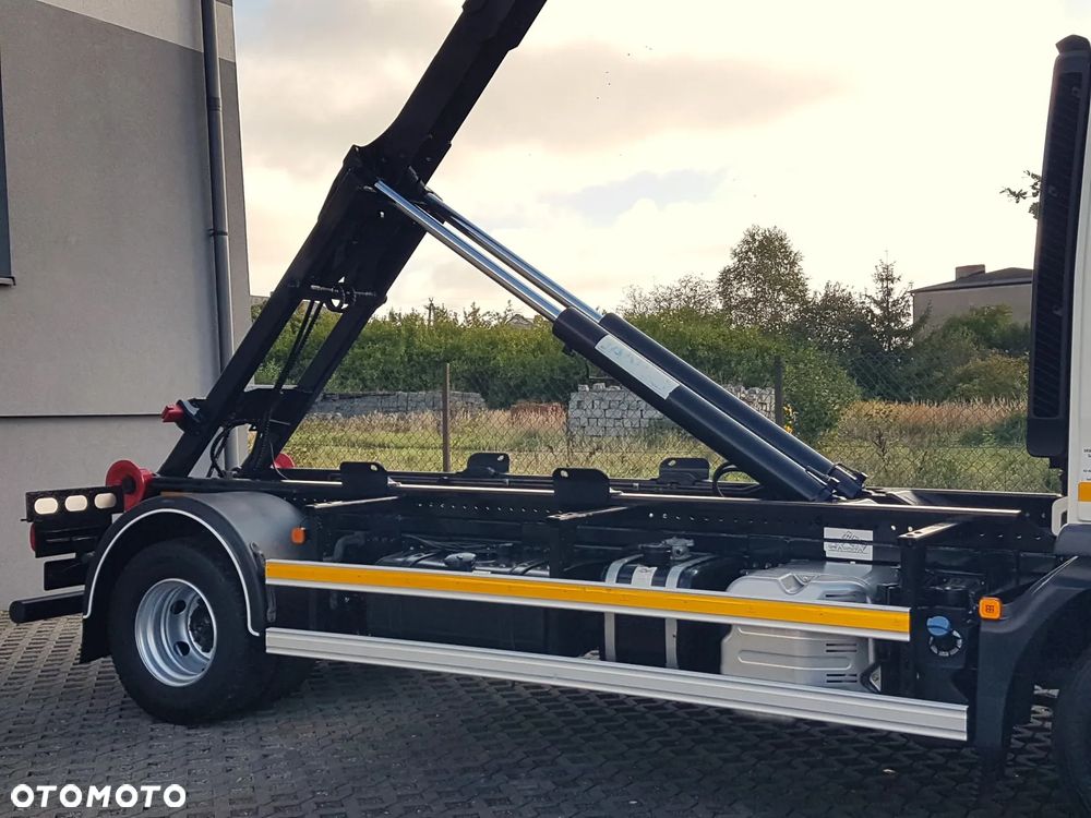 MAN TGL 12.220 HAKOWIEC 4x2 KLIMA - 26