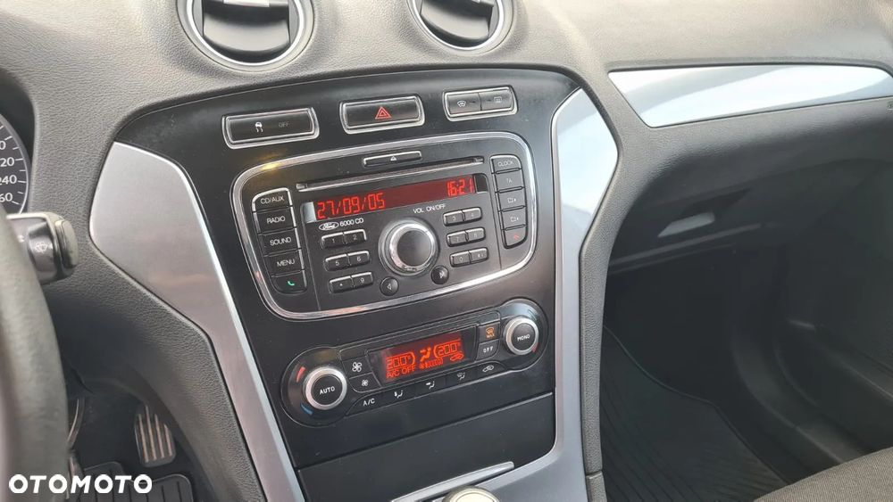 Ford Mondeo - 12