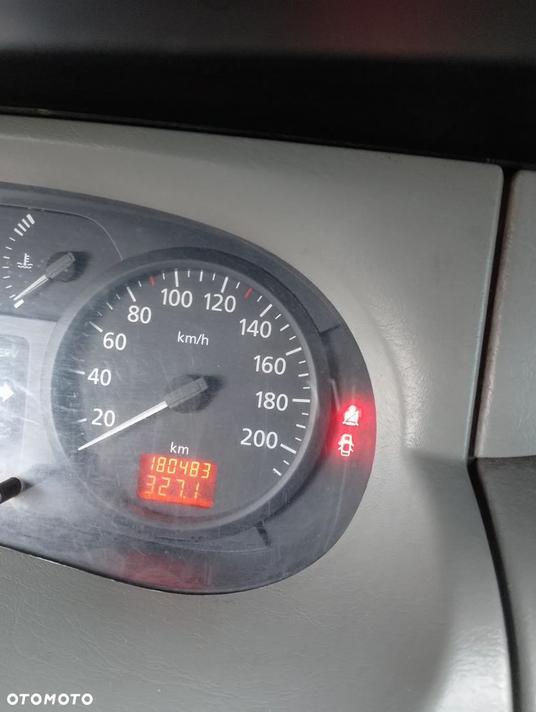 Renault Trafic - 10