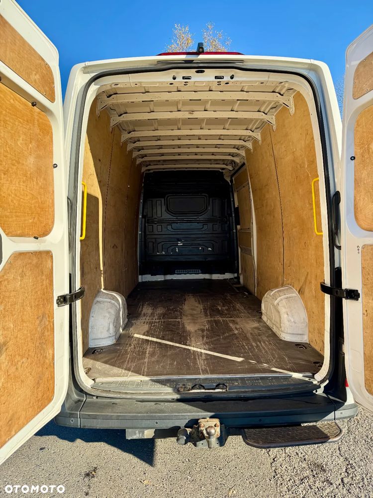 Volkswagen Crafter - 11