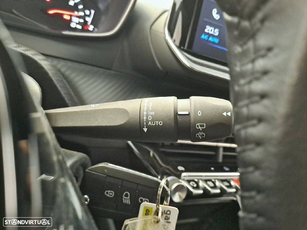 Peugeot 2008 1.2 PureTech Active - 15