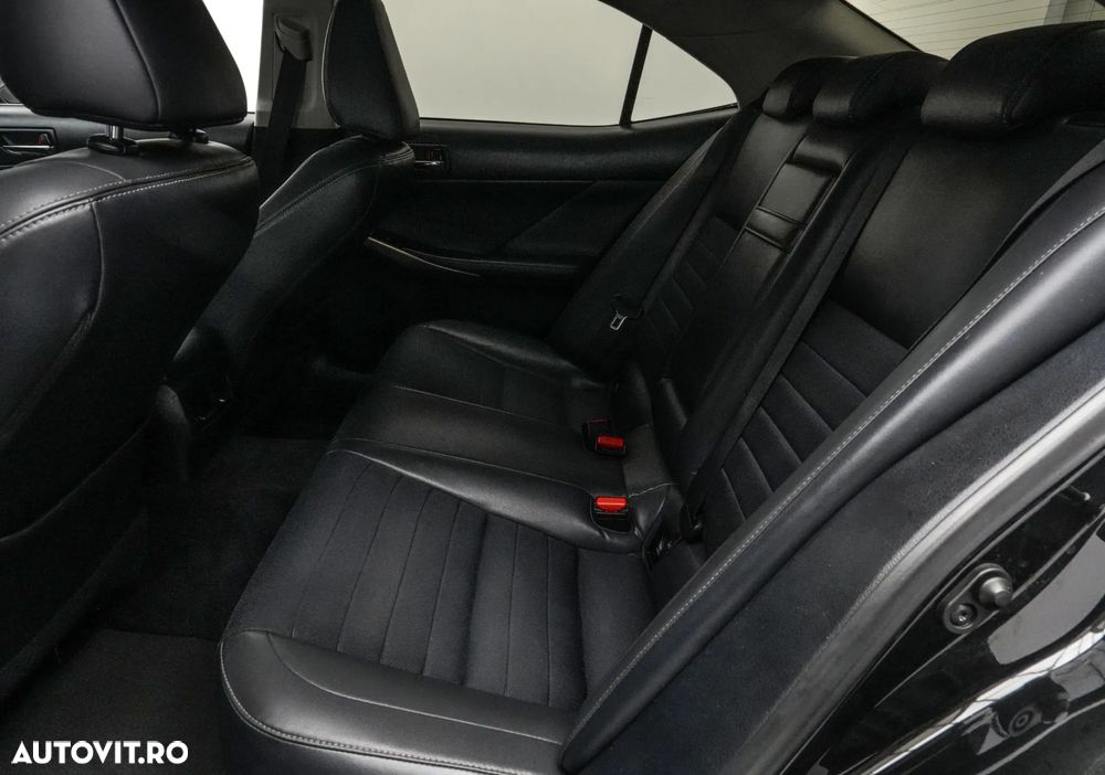 Lexus Seria IS 300h Aut. Executive - 15