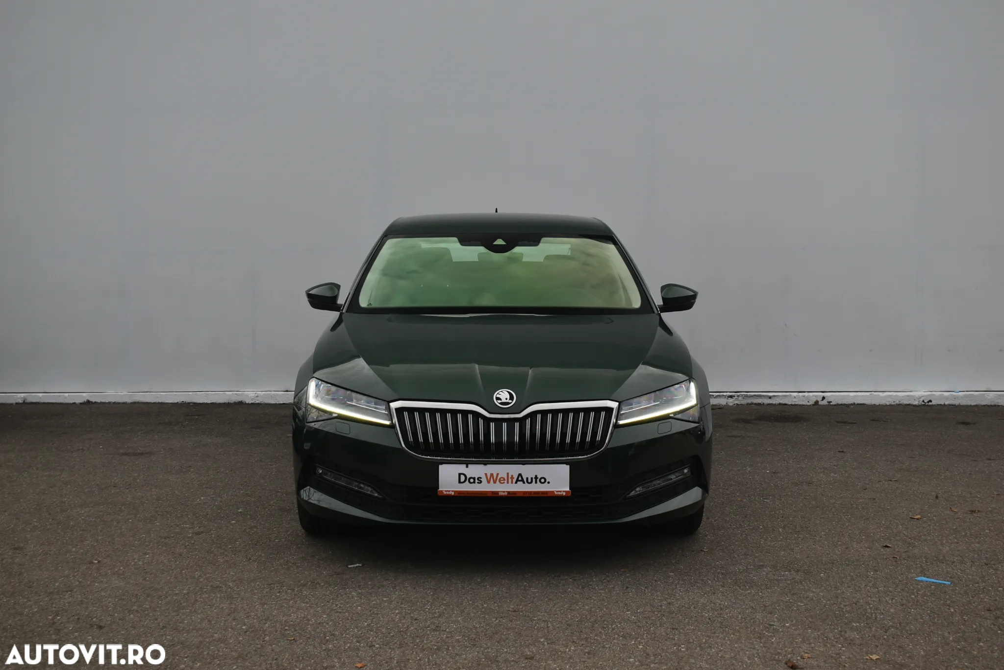 Skoda Superb 2.0 TDI DSG Ambition - 10