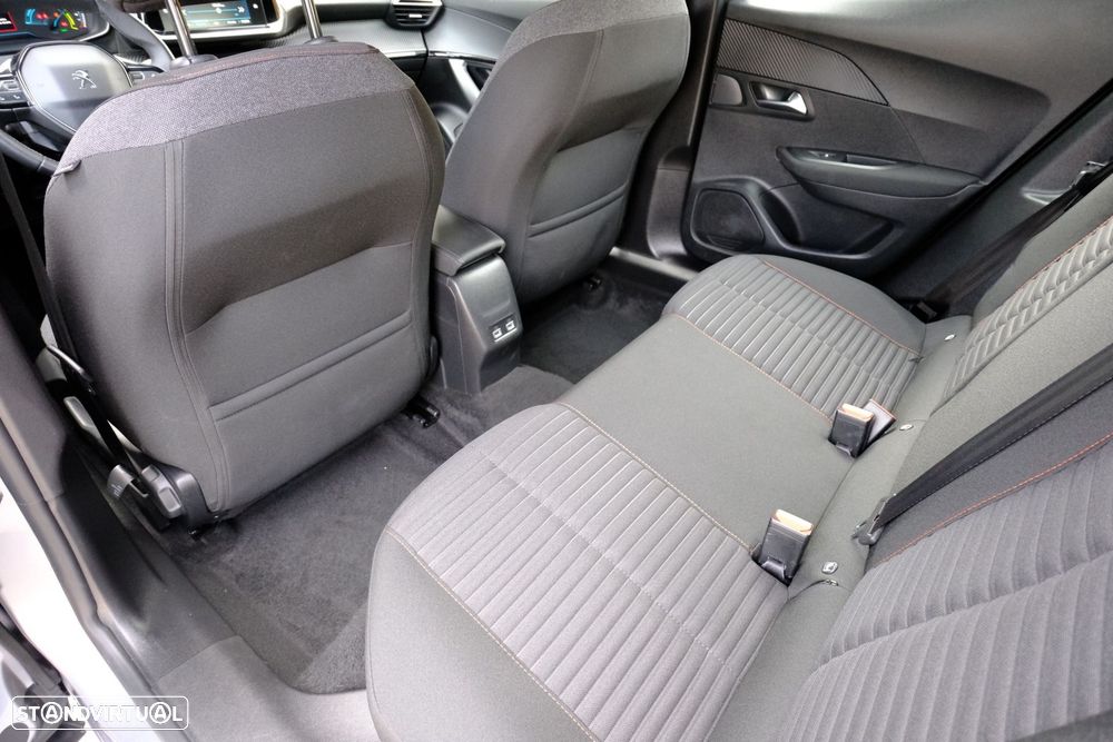 Peugeot e-2008 50 kWh Active Pack - 12