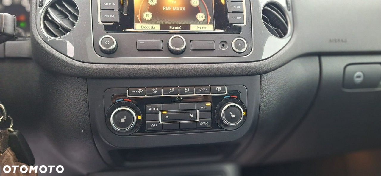 Volkswagen Tiguan - 16