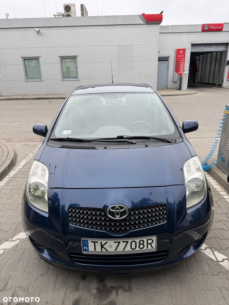 Toyota Yaris - 1