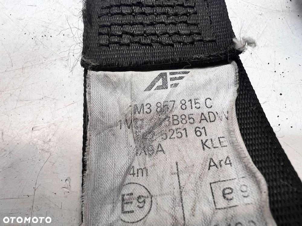 PAS BEZPIECZEŃSTWA W BAGAŻNIKU VW SHARAN 7M3857815C - 7