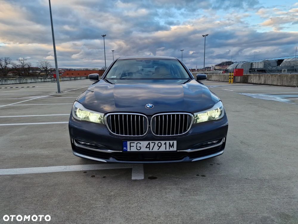 BMW Seria 7 ver-740le-iperformance - 4