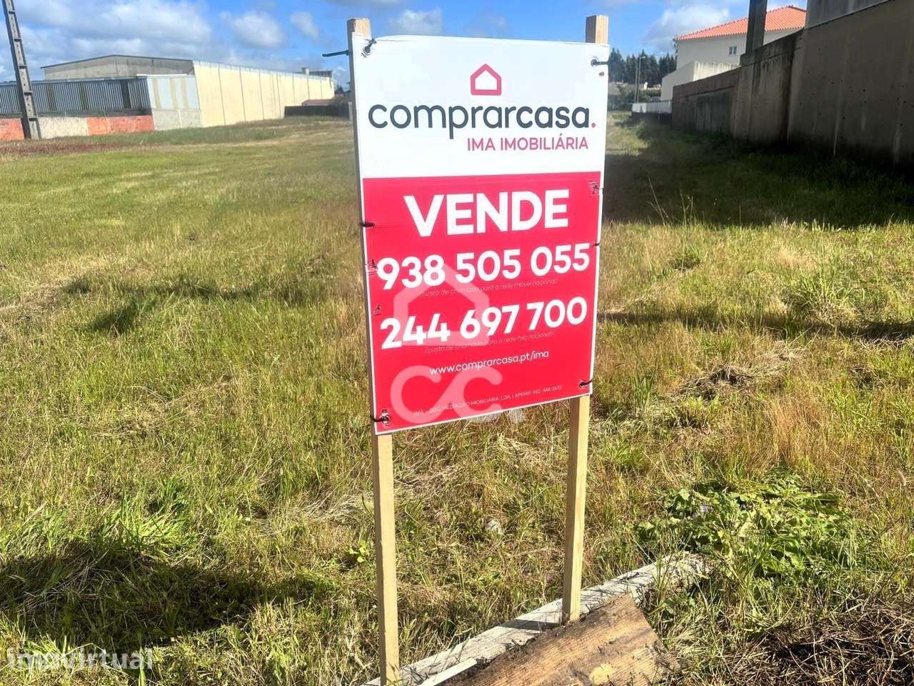 VIEIRA DE LEIRIA---Terreno para construção urbana, com duas frentes, á - Grande imagem: 2/12