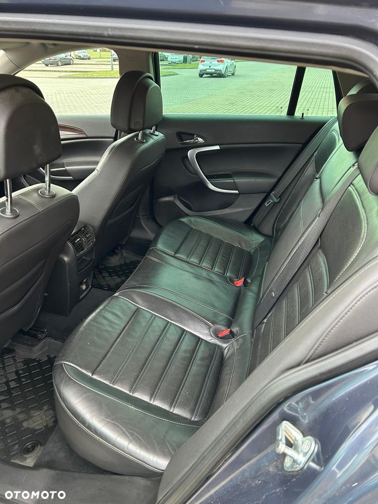 Opel Insignia 2.0 T Cosmo 4x4 - 11