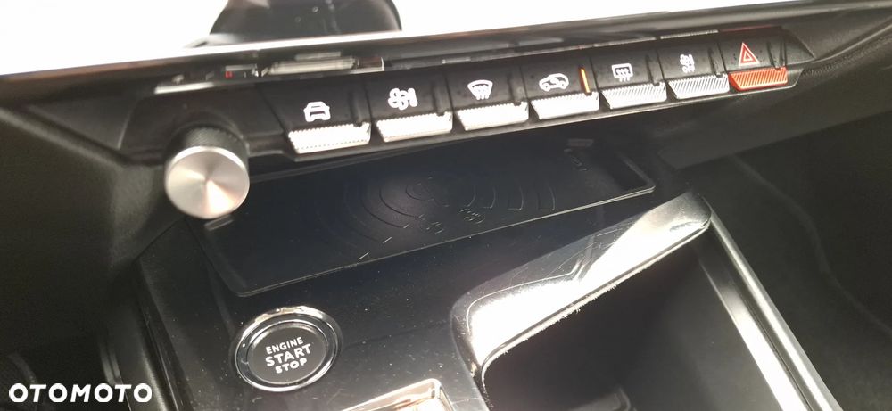 Peugeot 308 BlueHDi 130 EAT8 Stop & Start Allure Pack - 27