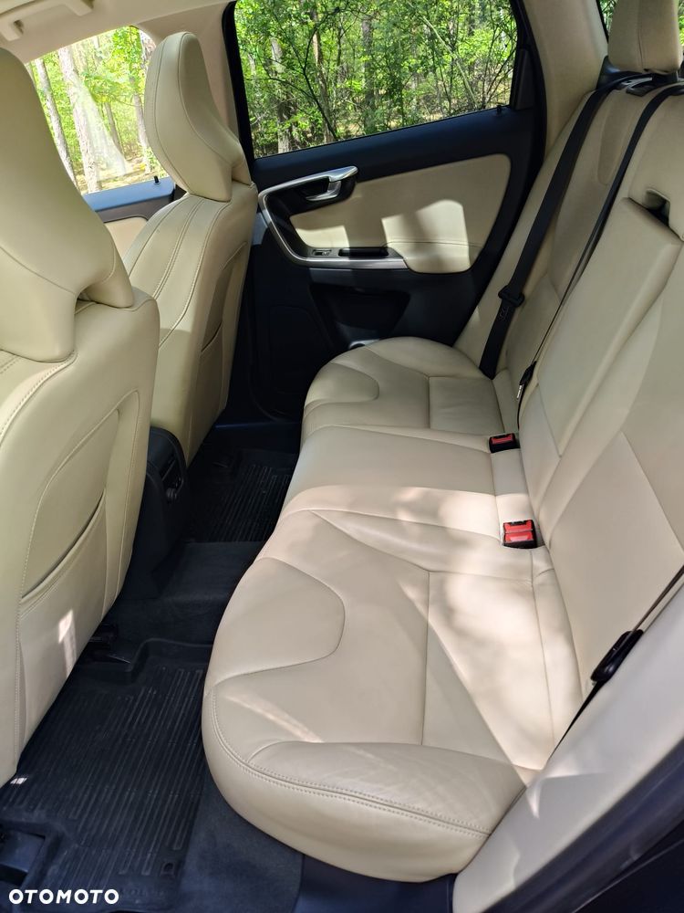 Volvo XC 60 T5 AWD Drive-E Summum - 17