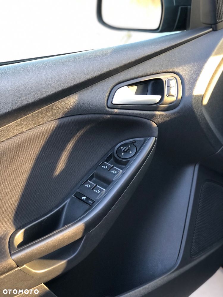 Ford Focus 1.5 EcoBlue STart-Stopp-System TITANIUM X - 21