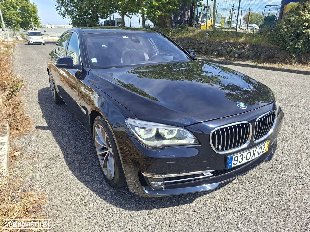 BMW 740 d Pack M - 11