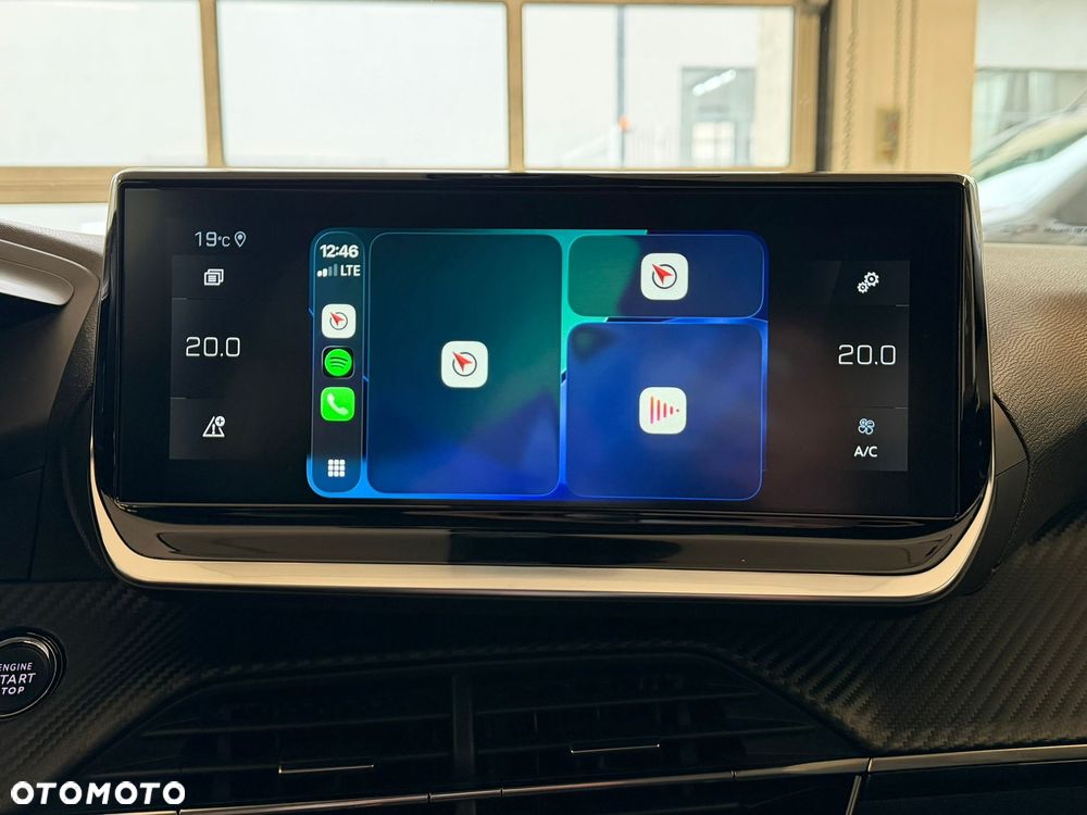 Peugeot 2008 1.2 PureTech Allure Pack S&S - 22