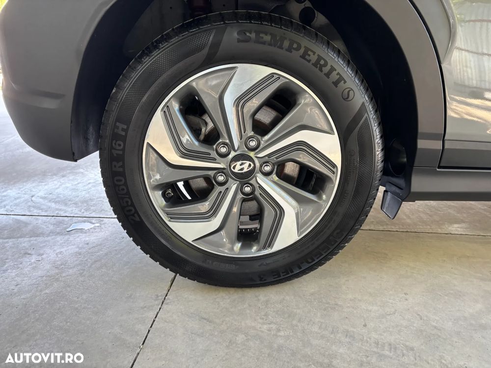 Hyundai KONA 1.6 GDI DCT Advantage - 12