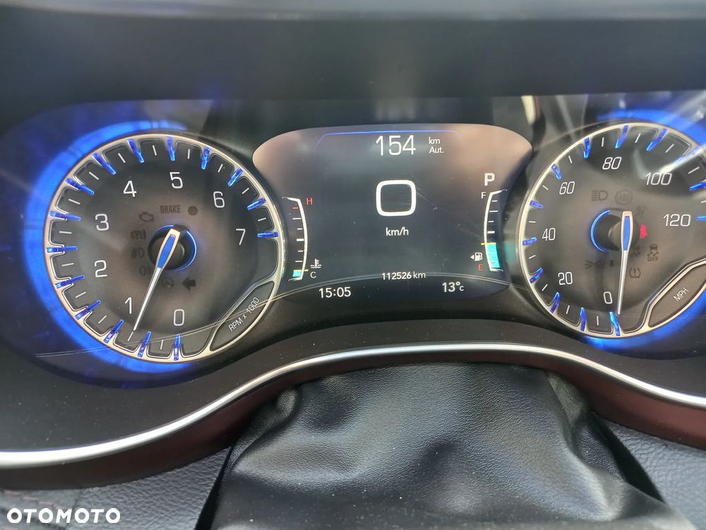 Chrysler Pacifica - 16