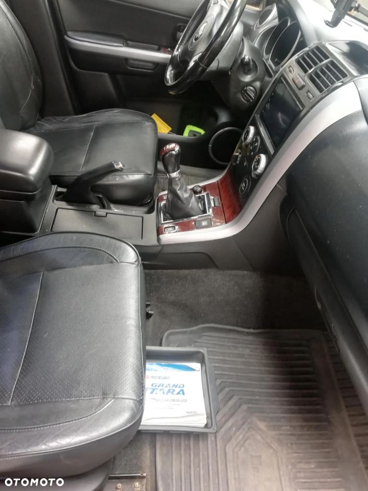 Suzuki Grand Vitara - 3