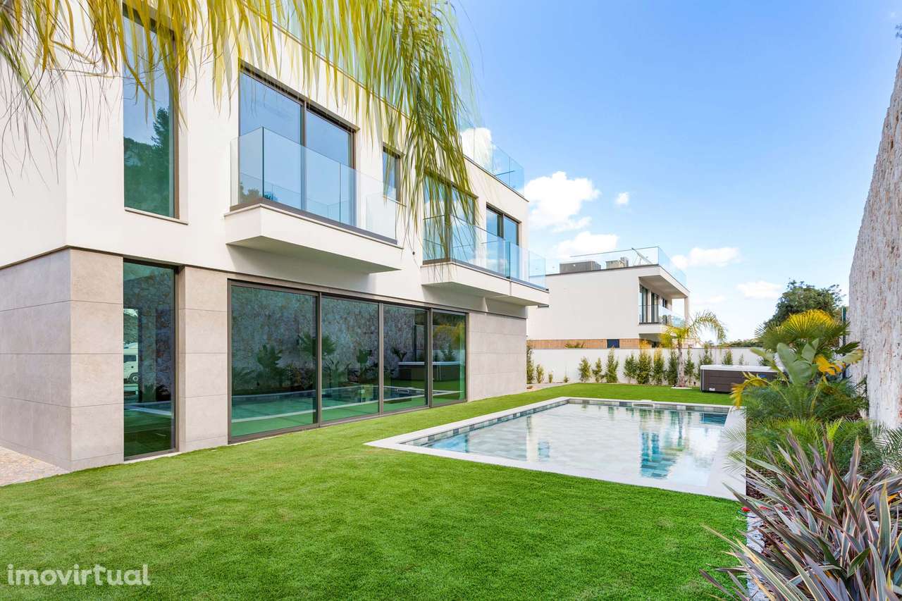 Moradia V4 nova e moderna com piscina e jacuzzi - Grande imagem: 2/18