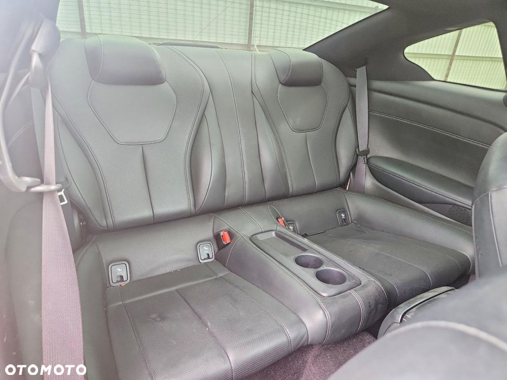 Infiniti Q60 - 8
