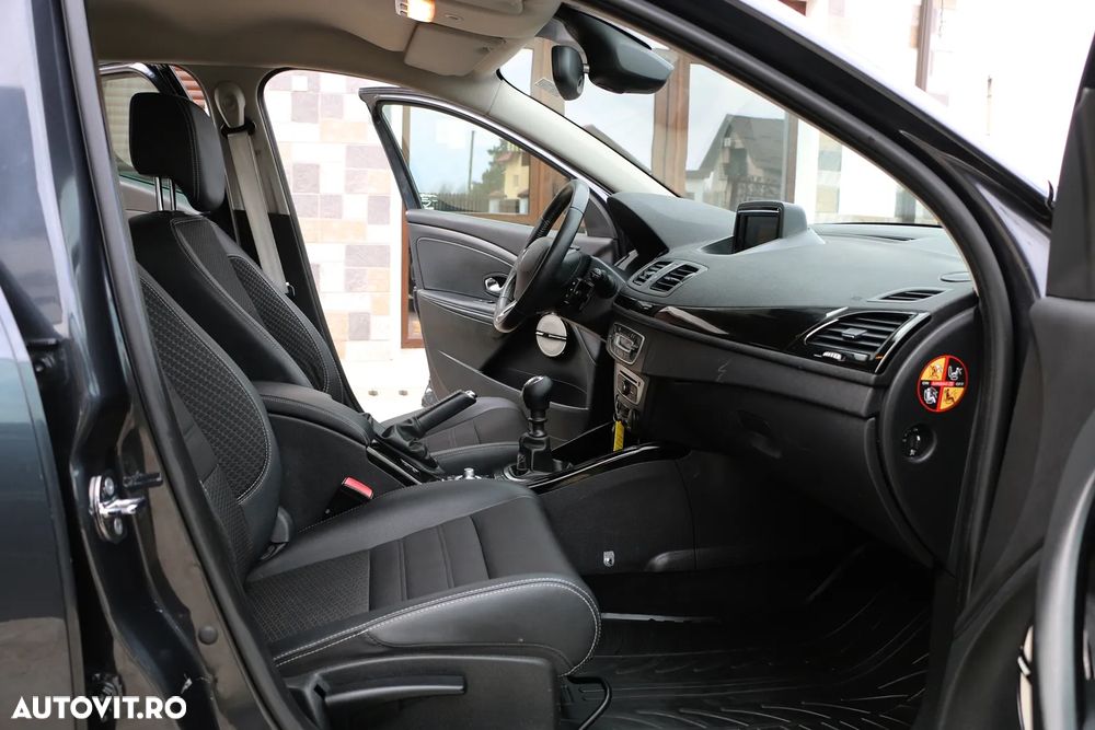 Renault Megane ENERGY dCi 110 Start & Stop Bose Edition - 13