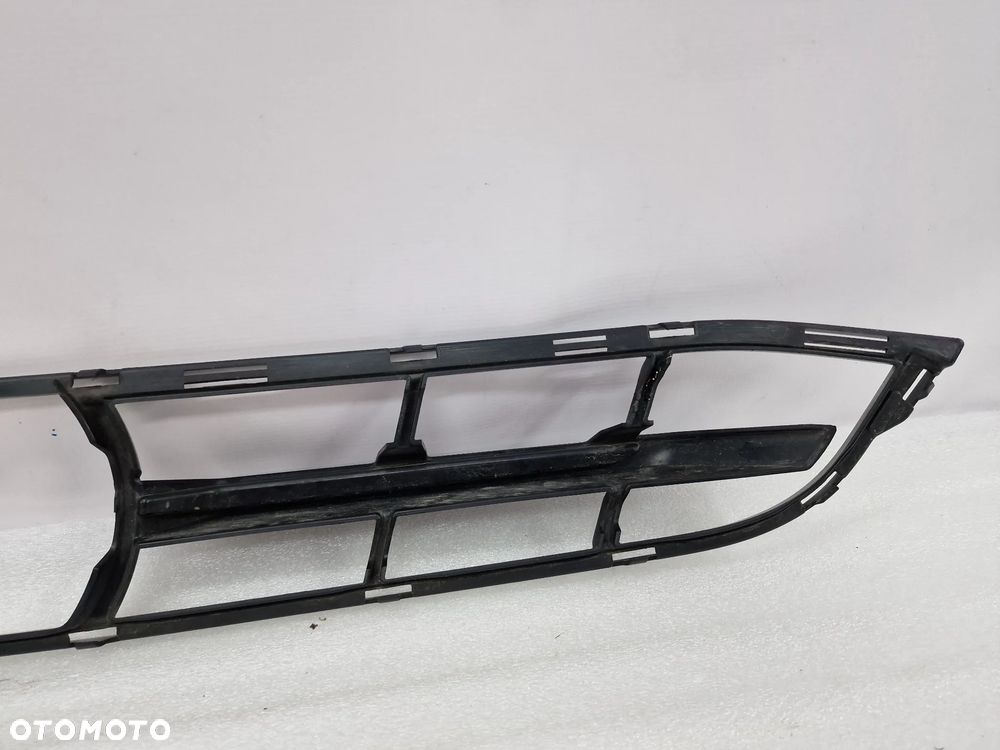 BMW G01 X3 KRATKA ŚRODKOWA ZDERZAKA PRZEDNIEGO PRZÓD POD RADAR , NR 773828-10 , NR AUKCJI KR198 - 11