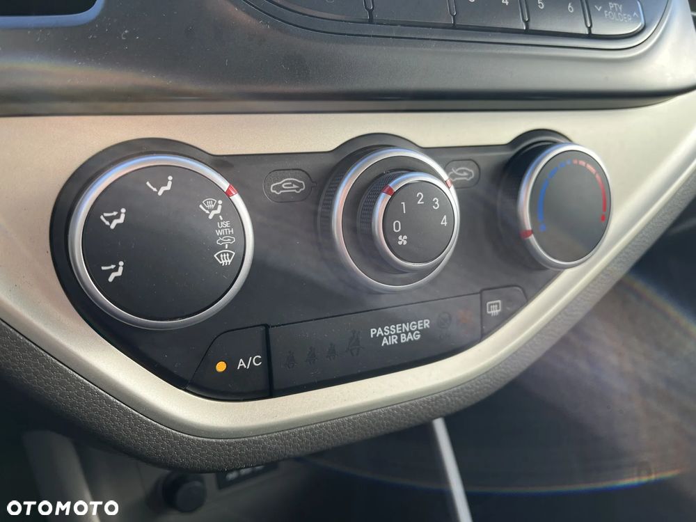 Kia Picanto 1.0 L - 19