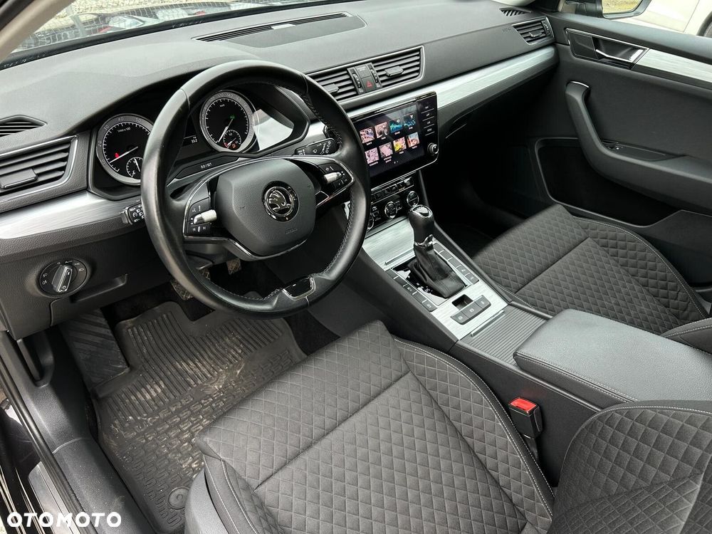 Skoda Superb 2.0 TSI Ambition DSG - 8