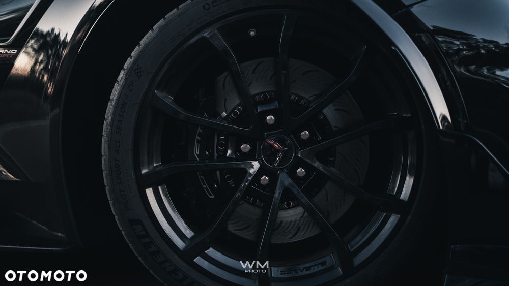 Chevrolet Corvette - 30