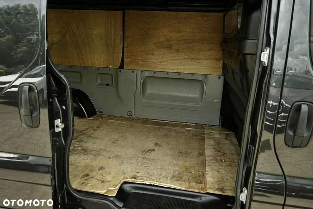 Renault Trafic - 22