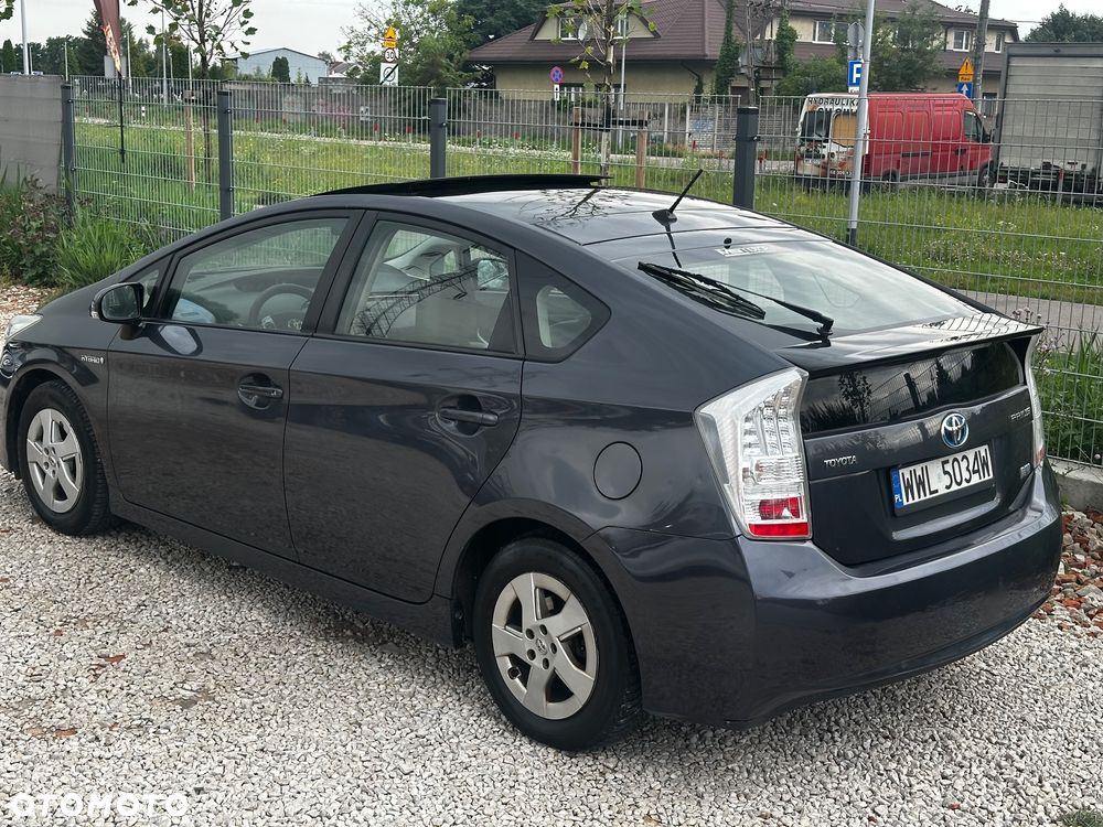 Toyota Prius 1.8 HSD Premium - 3