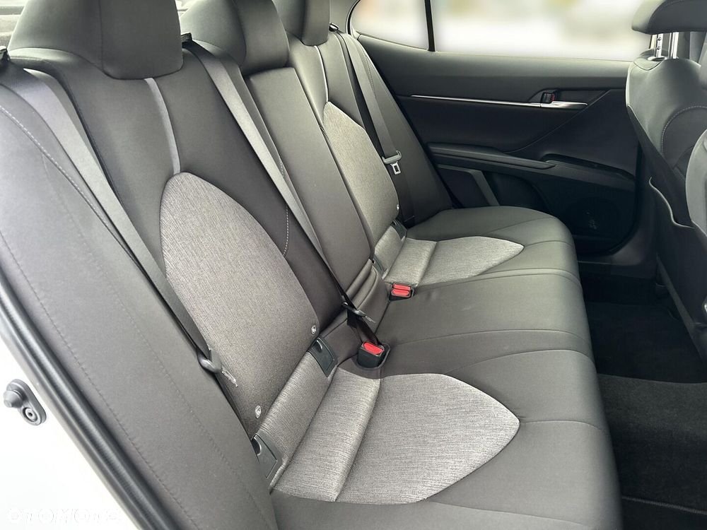 Toyota Camry 2.5 Hybrid Comfort CVT - 26