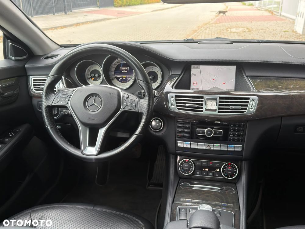 Mercedes-Benz CLS - 19