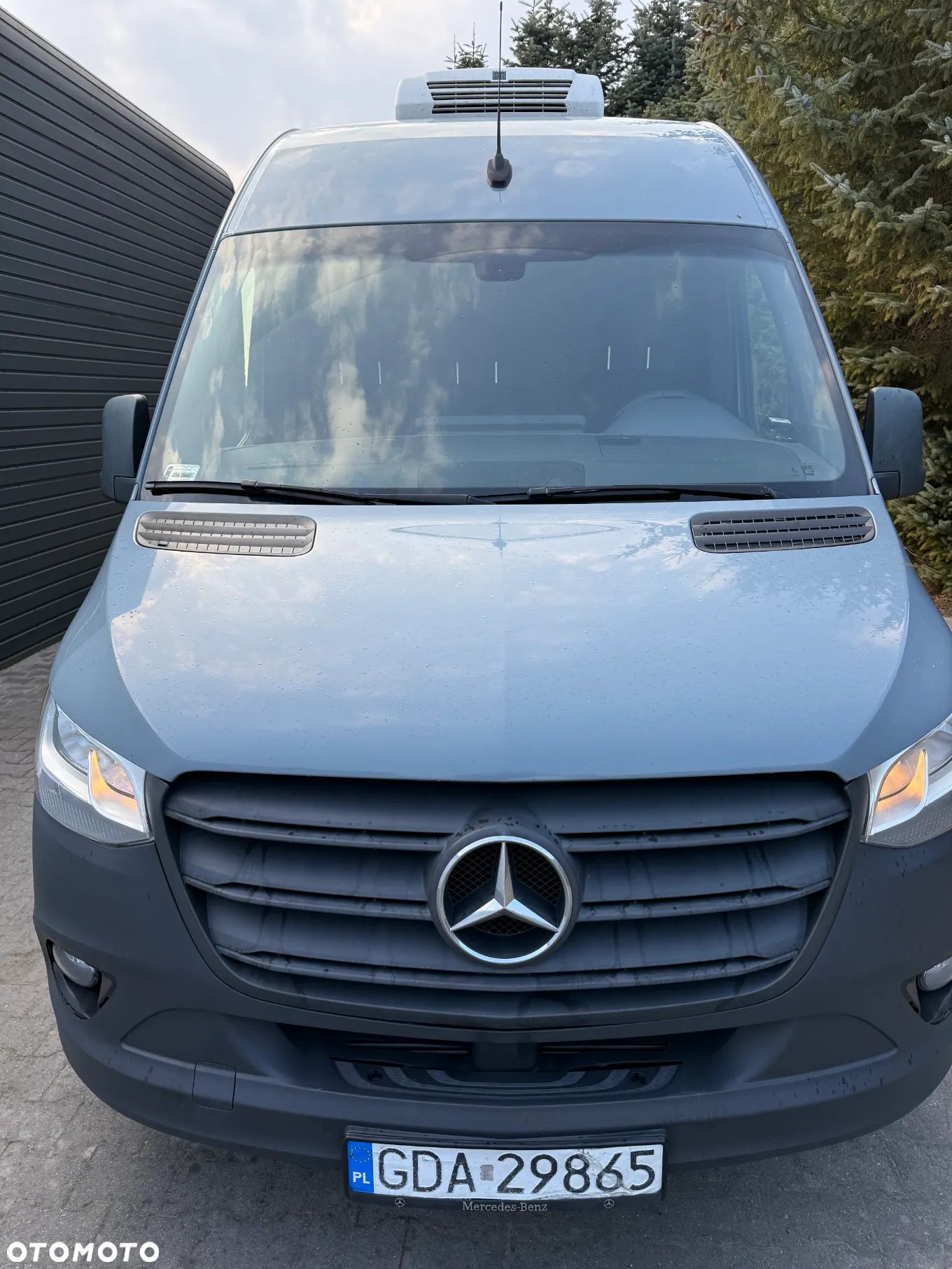 Mercedes-Benz Sprinter - 1