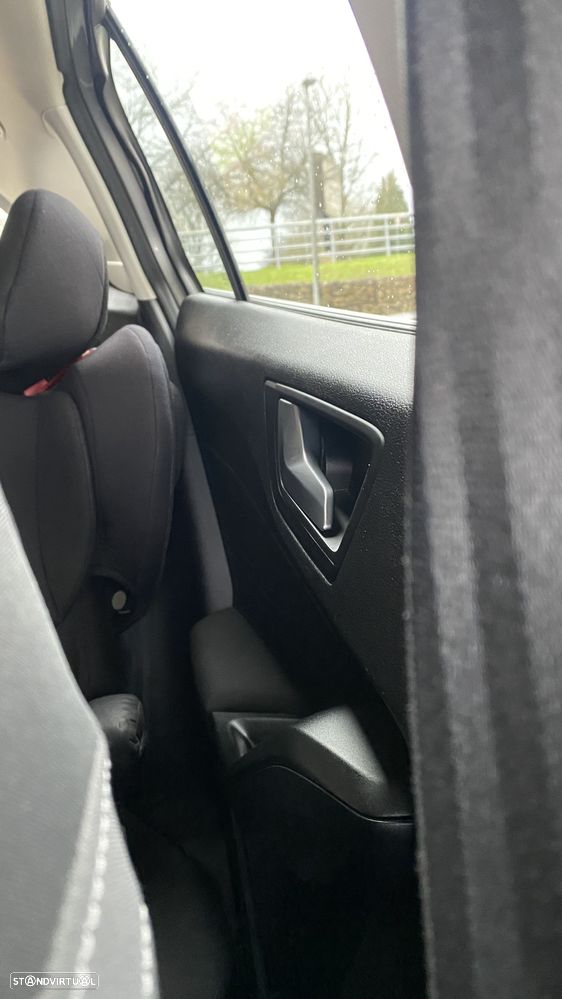 Ford Focus SW 1.5 TDCi EcoBlue Business - 19