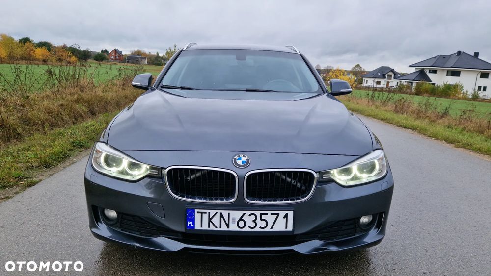BMW Seria 3 320d Touring Luxury Line - 11